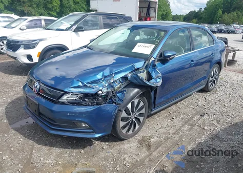 2016 Volkswagen Jetta Hybrid Sel Premium from USA, damaged, VIN 3VW637AJ2GM406934